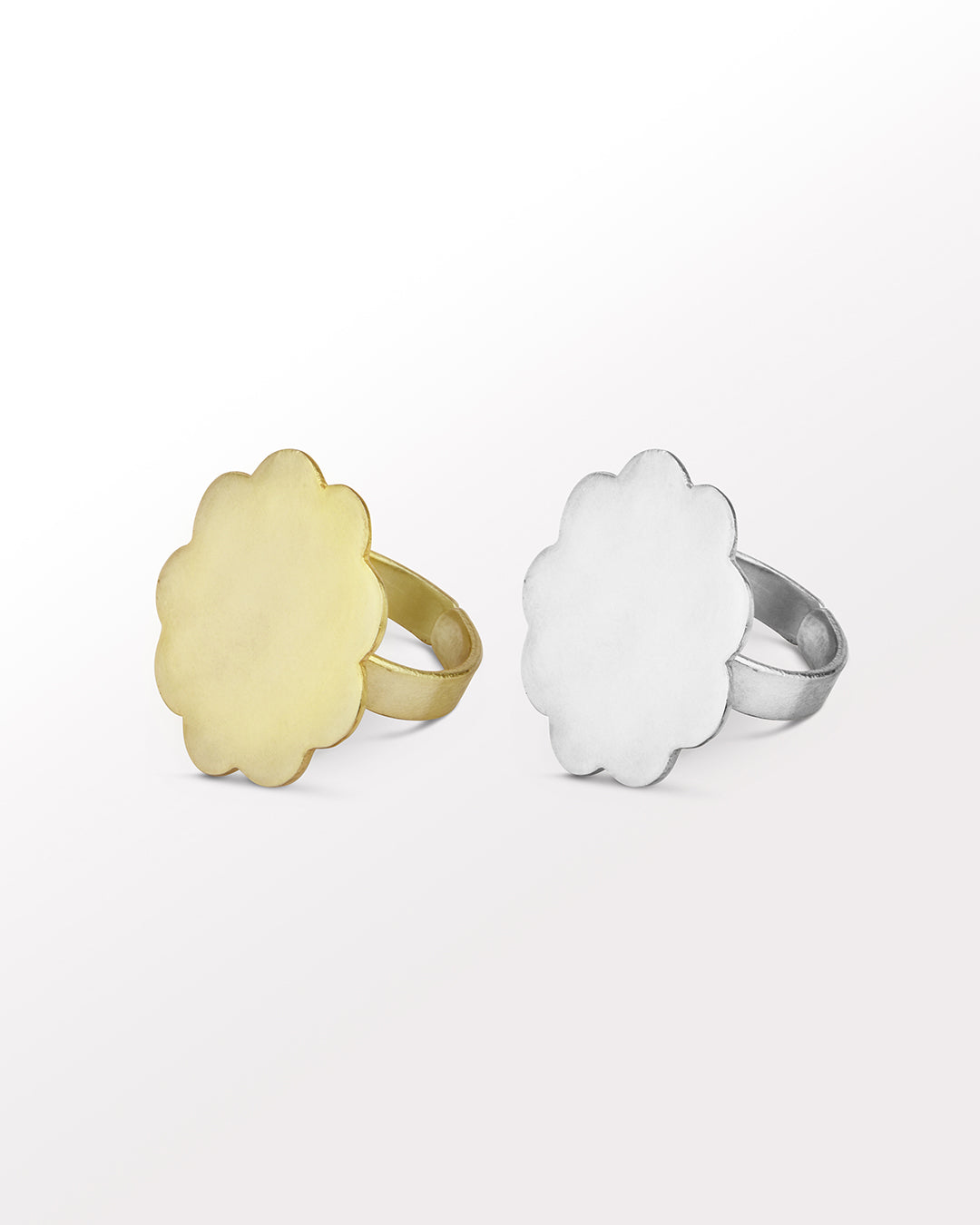 Batoki's Adjustable Bloom Rings with a Flower Motif