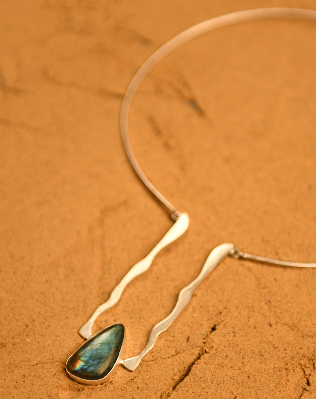 Apotropaic Statement Hasli Neckdrip in Silver with Labradorite Pendant